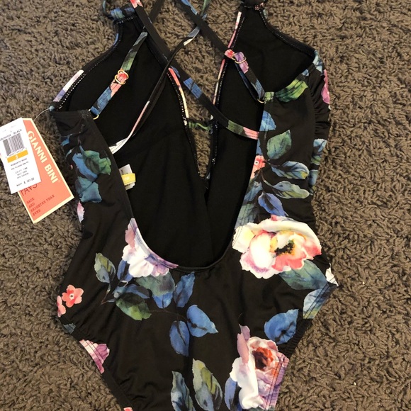 NWT Gianni Bini plunge neckline one piece - Picture 3 of 9